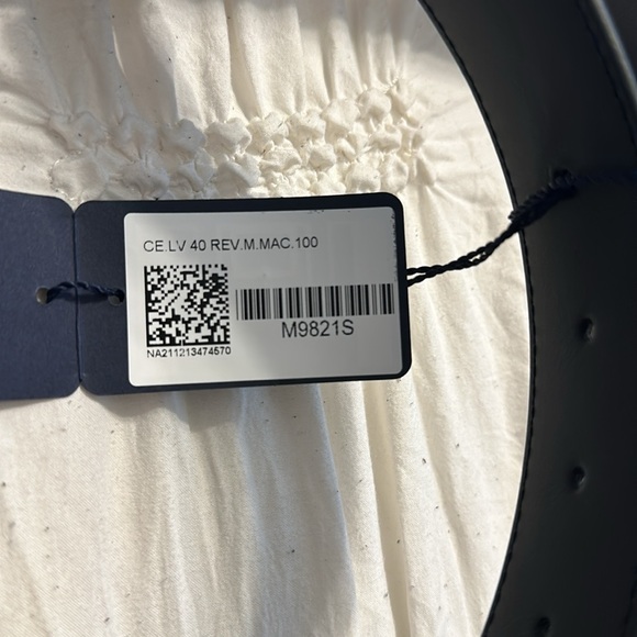 LV Initiales 40MM Reversible - Picture 4 of 9